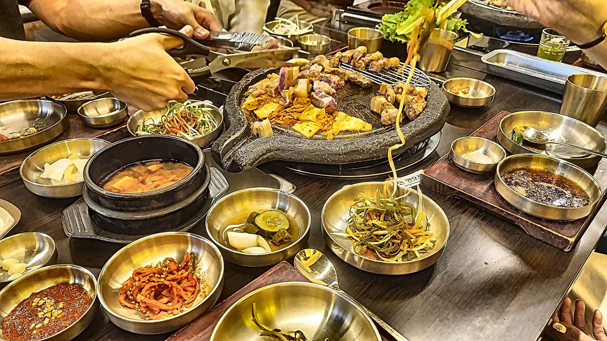 삼겹살 (Korean BBQ, Samgyeopsal)
